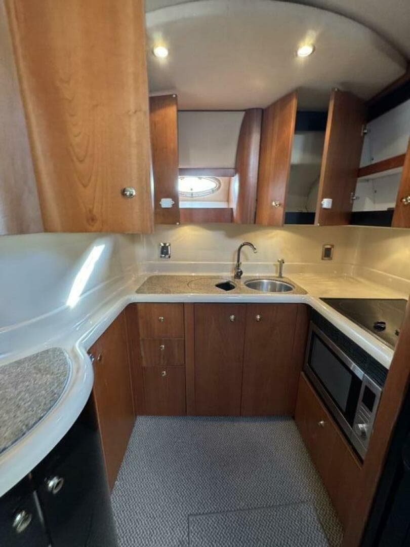 2001 Cruisers 4270 — photo 45