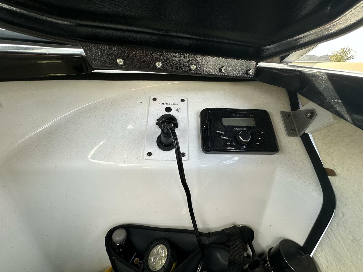 2021 Scarab 215 — photo 73