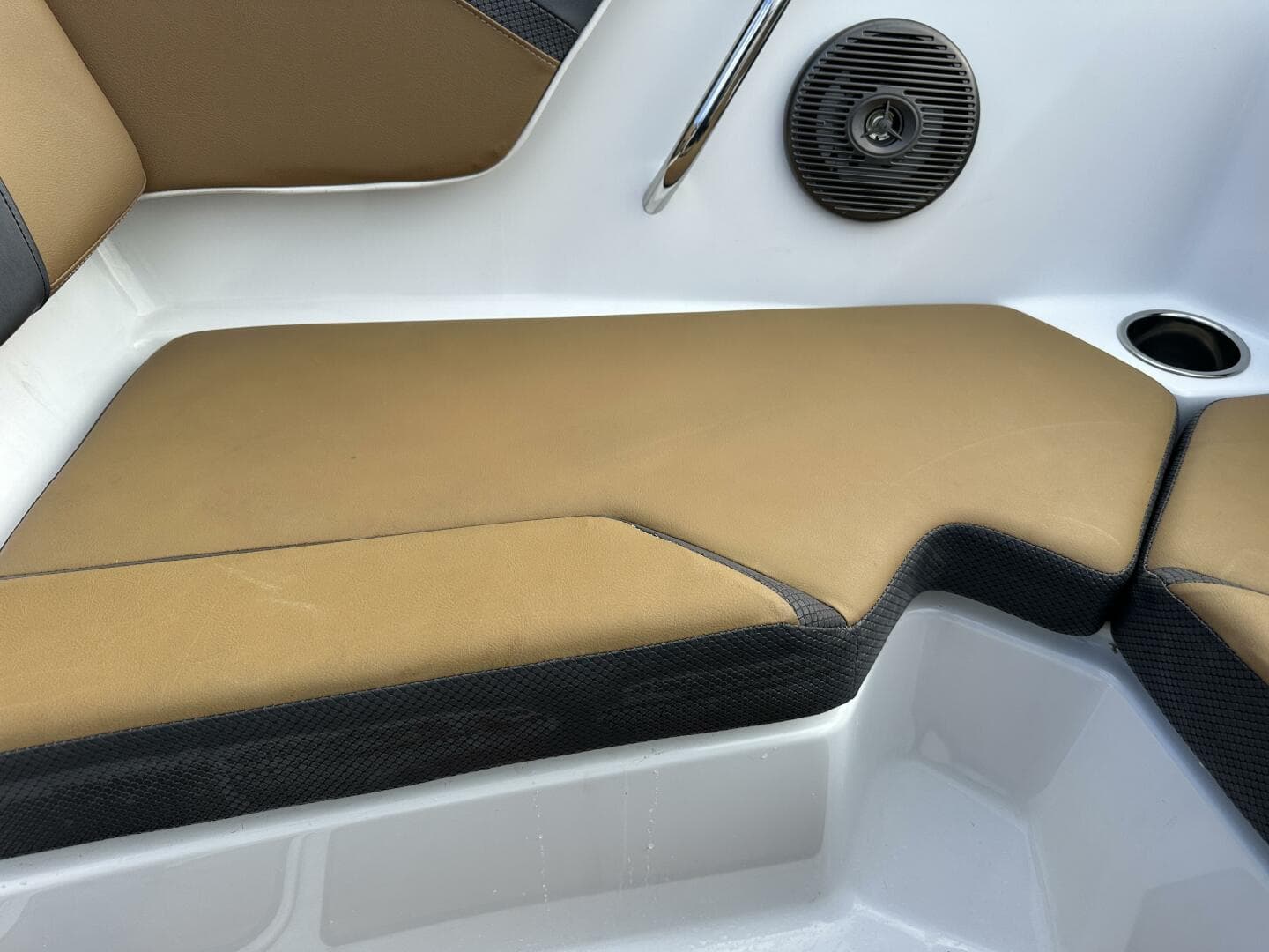 2021 Scarab 215 — photo 81