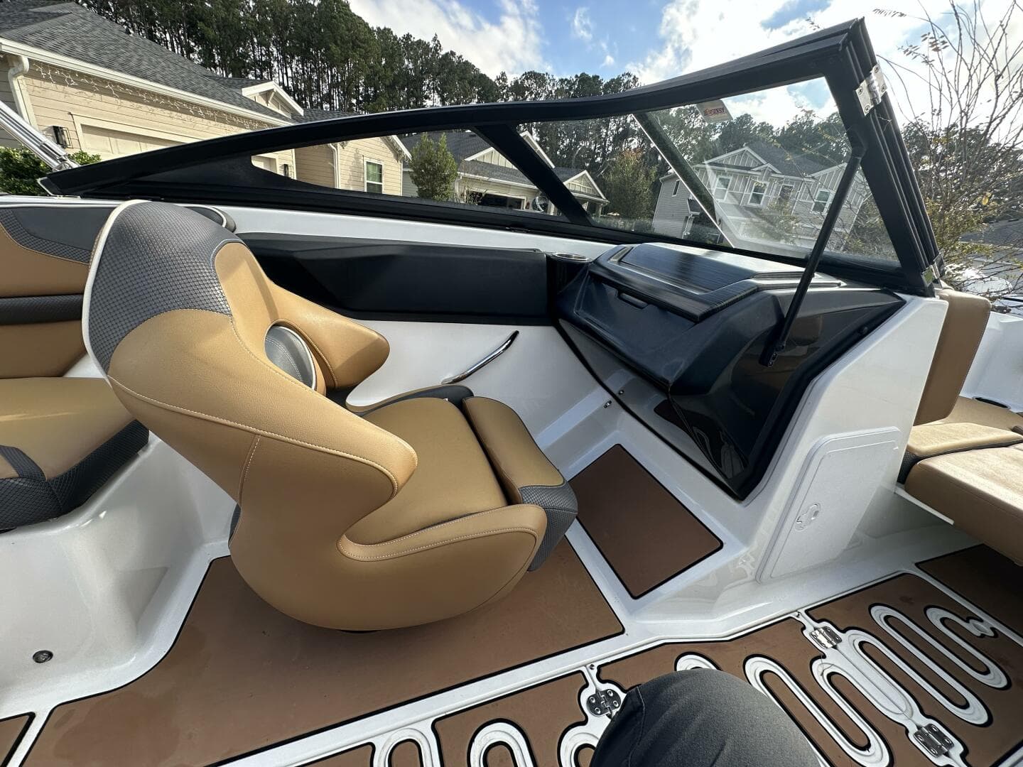 2021 Scarab 215 — photo 65