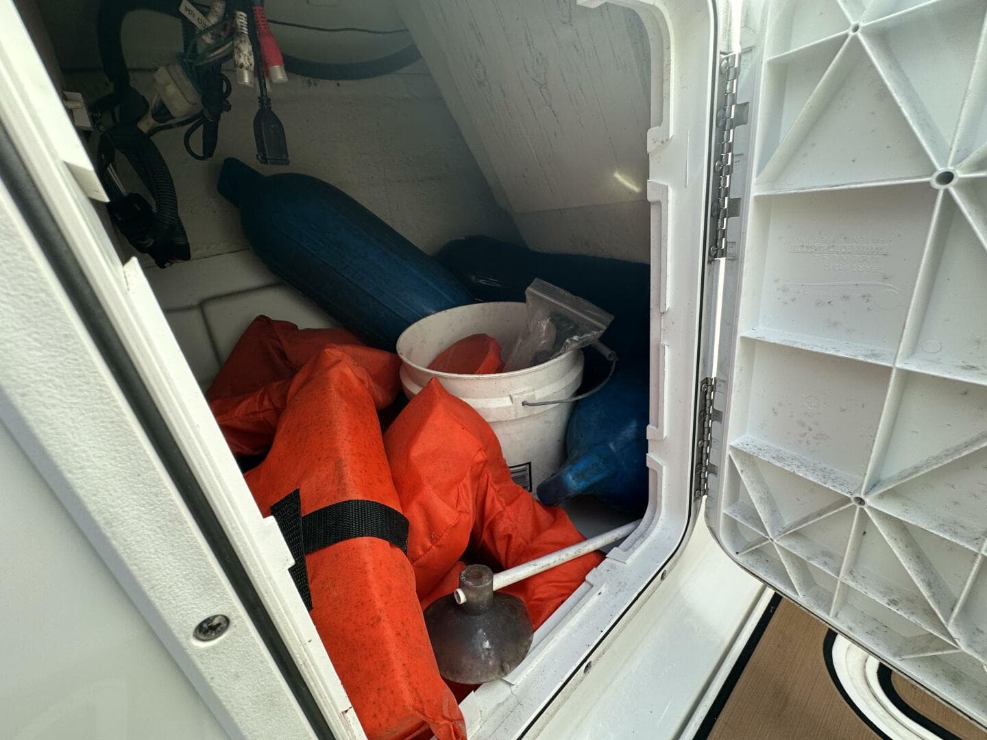 2021 Scarab 215 — photo 70