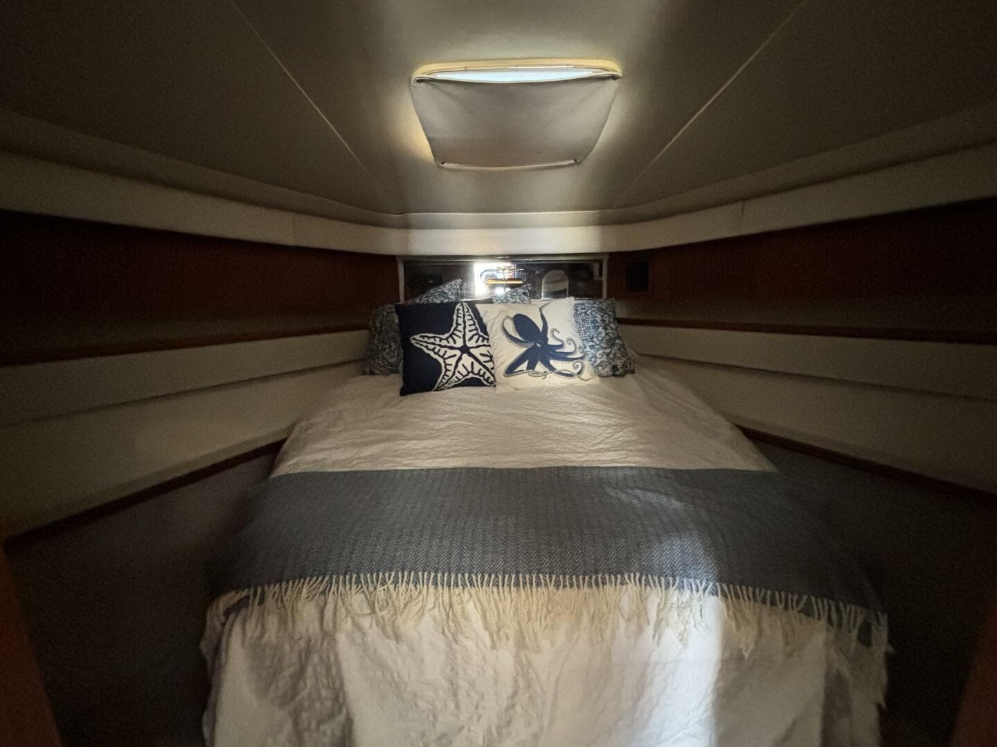 1993 Tiara Yachts 4300 Convertible — photo 34