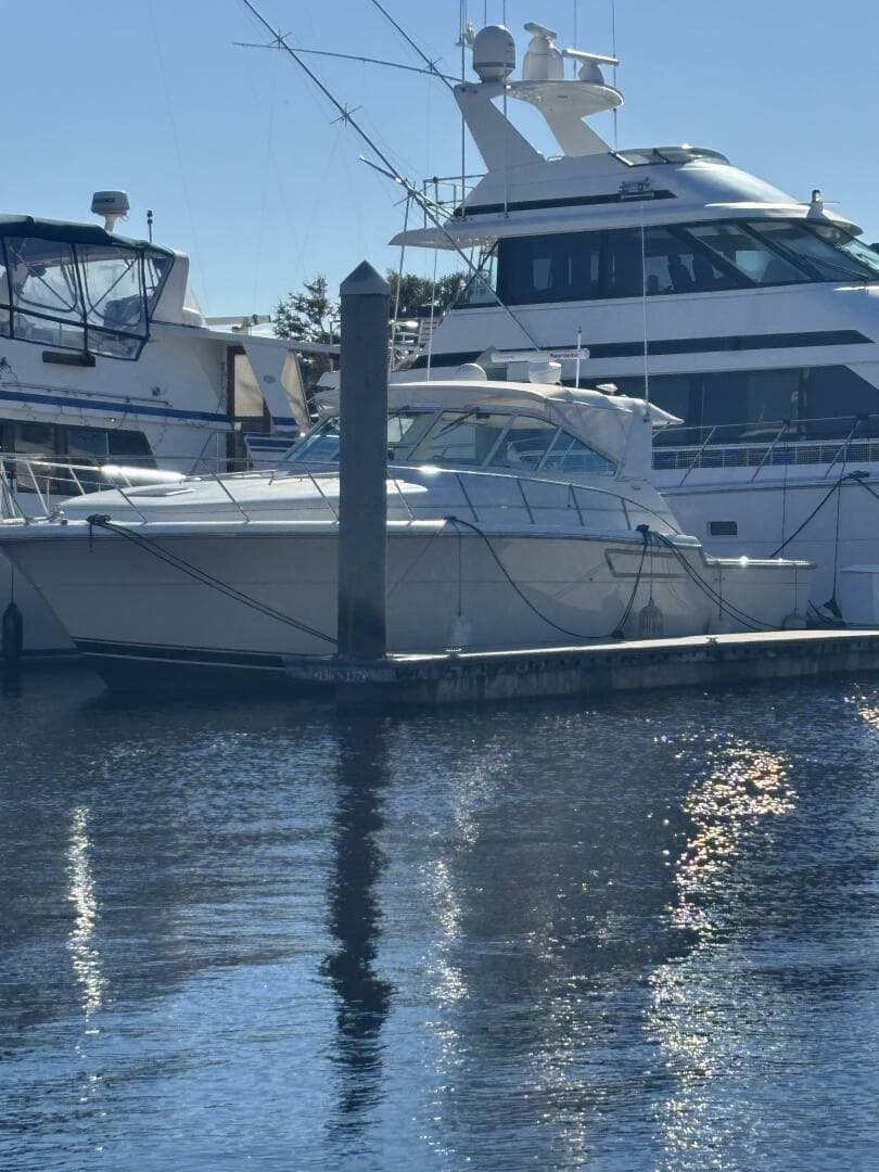 1993 Tiara Yachts 4300 Convertible — photo 3