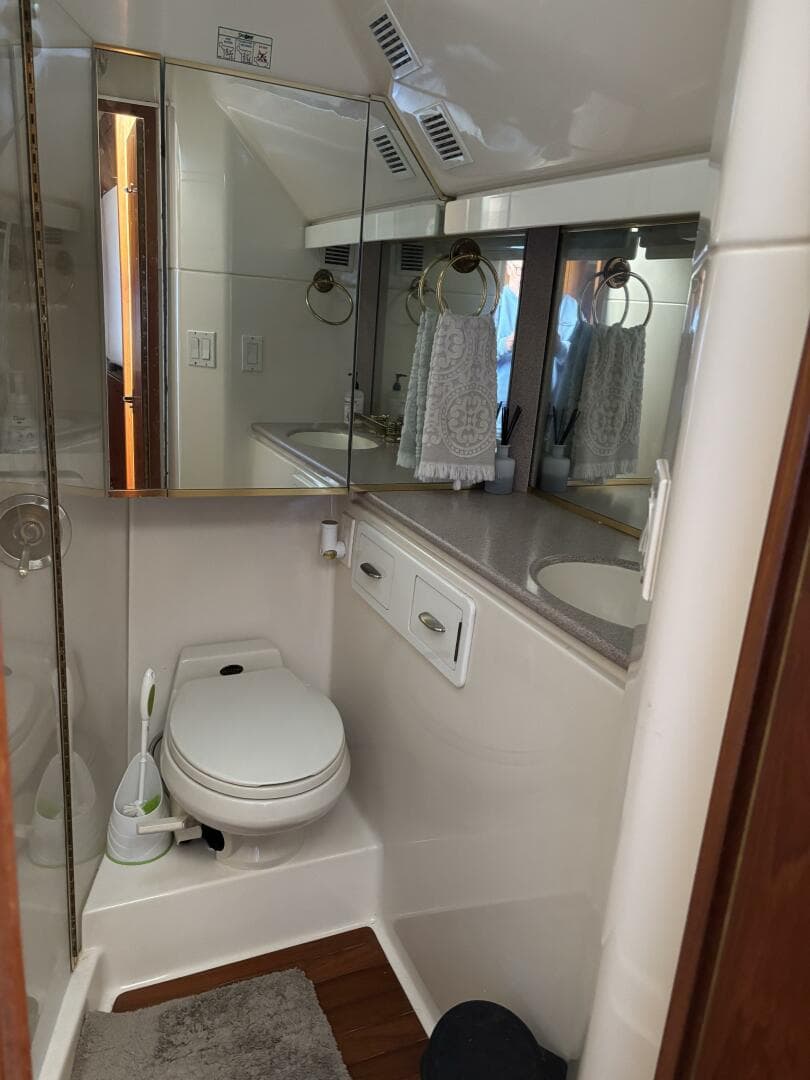 1993 Tiara Yachts 4300 Convertible — photo 27