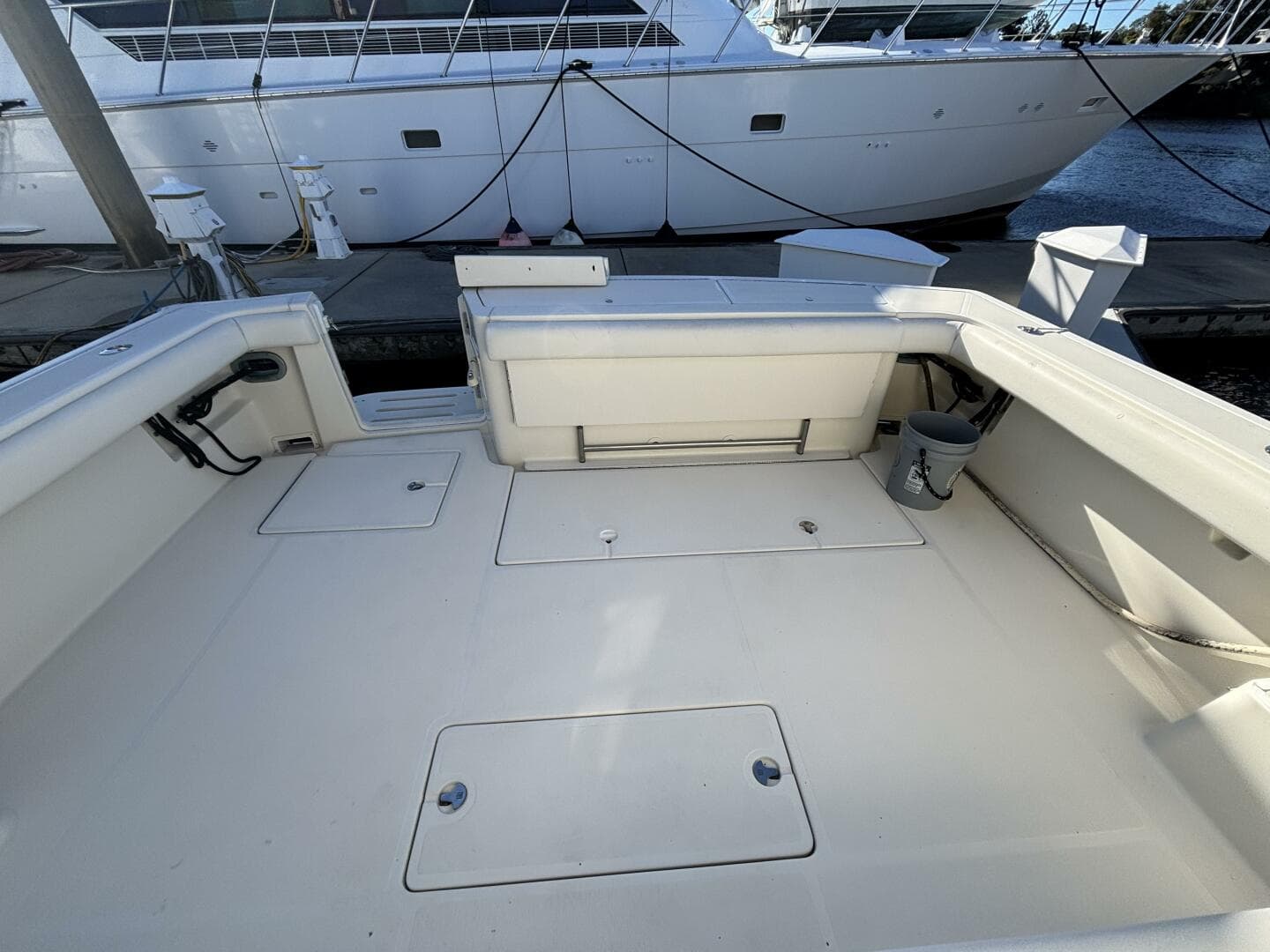 1993 Tiara Yachts 4300 Convertible — photo 15