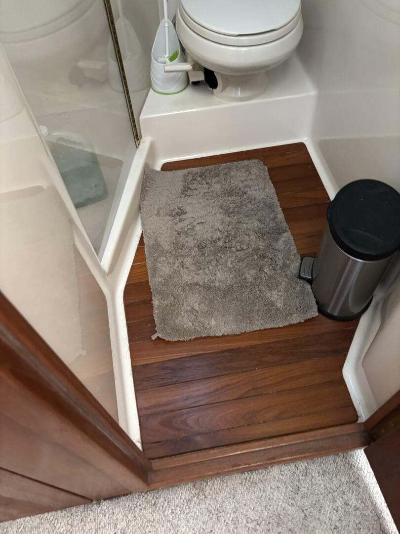 1993 Tiara Yachts 4300 Convertible — photo 29