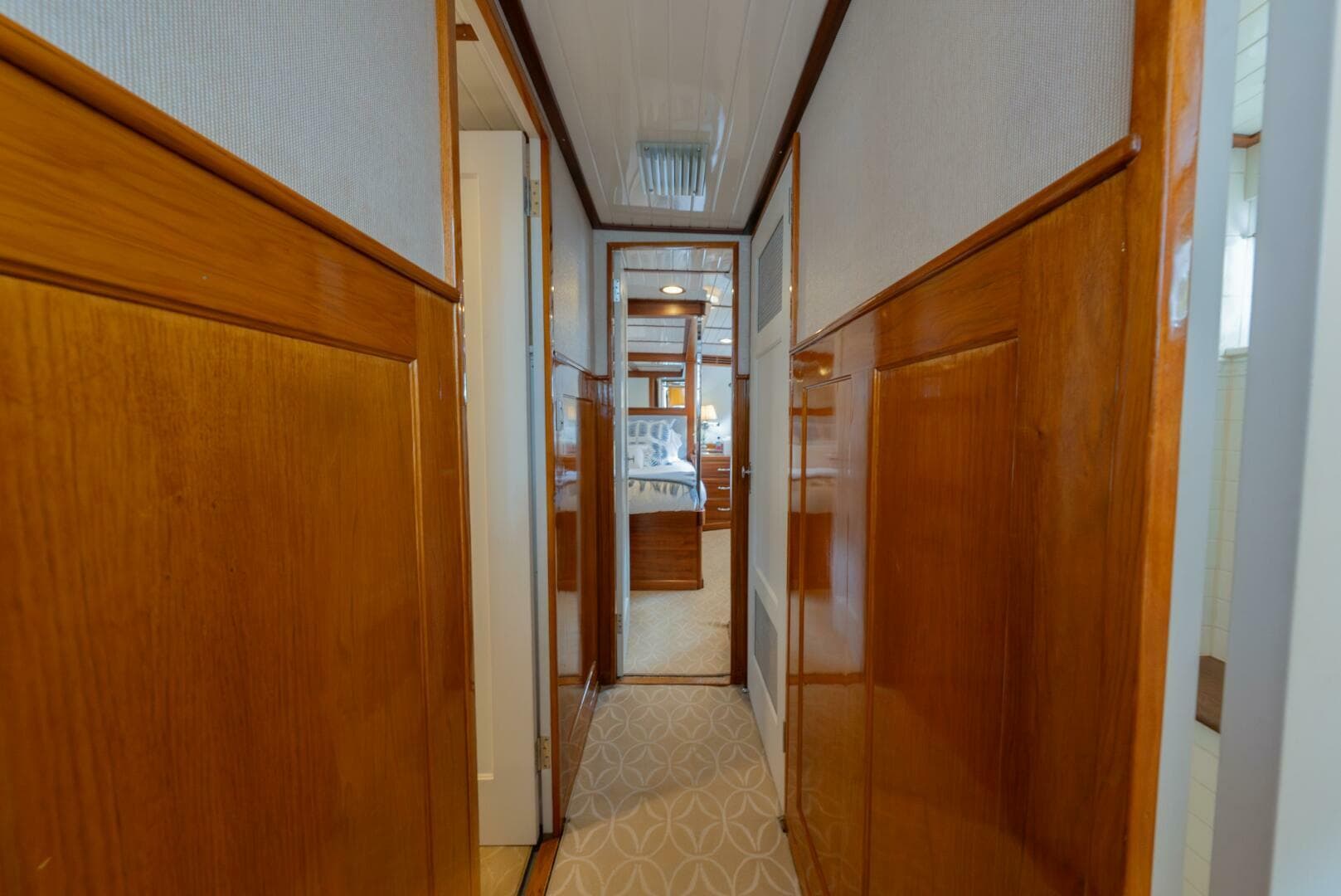 1971 Trumpy 58 — photo 7