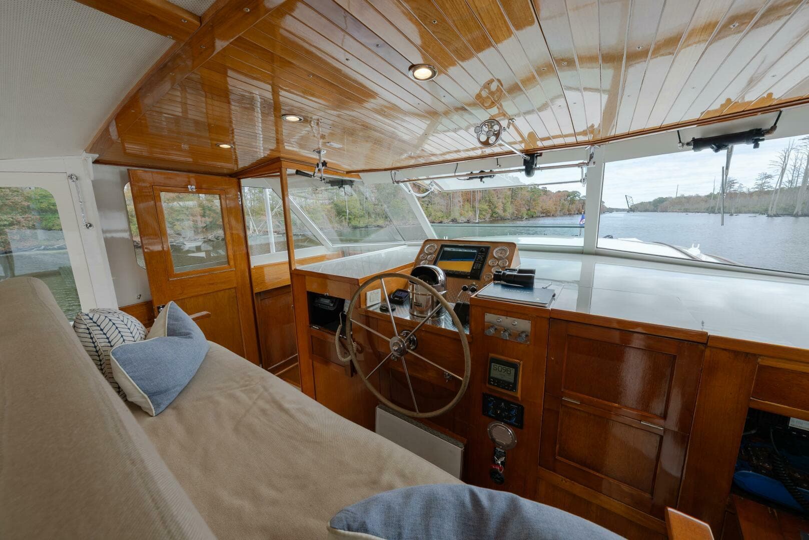 1971 Trumpy 58 — photo 23