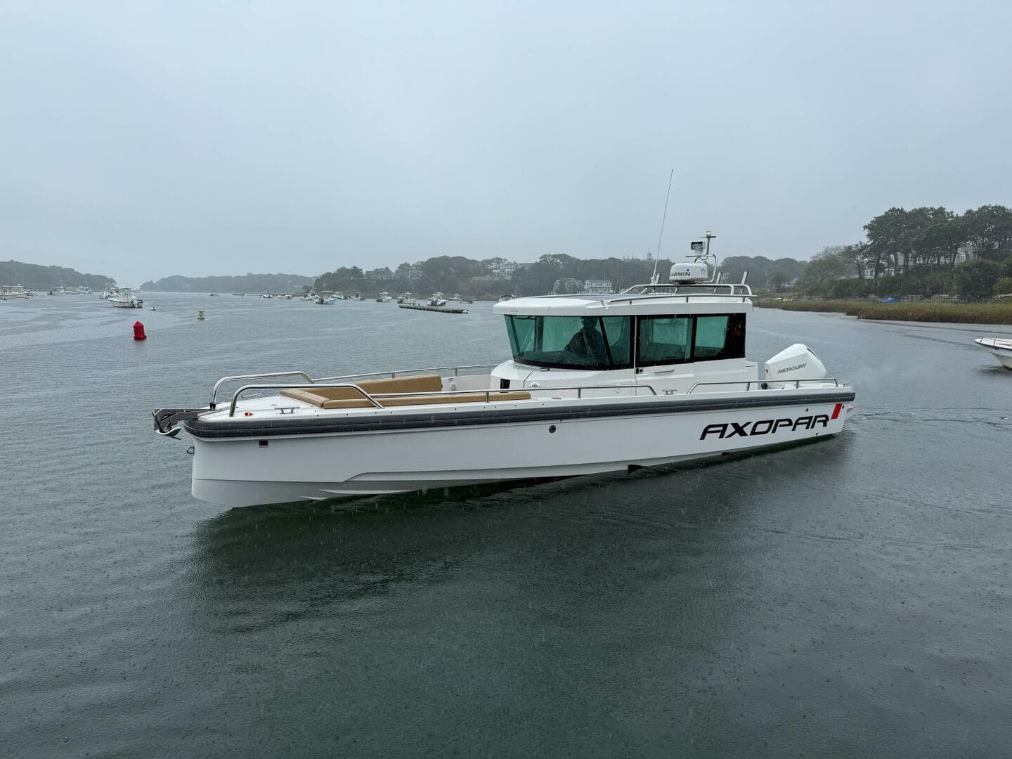 2020 Axopar 28 Cabin W/wet Bar — photo 2