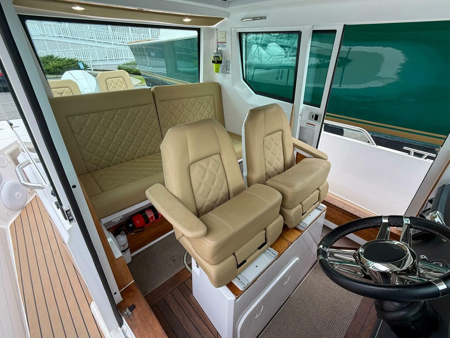 2020 Axopar 28 Cabin W/wet Bar — photo 23