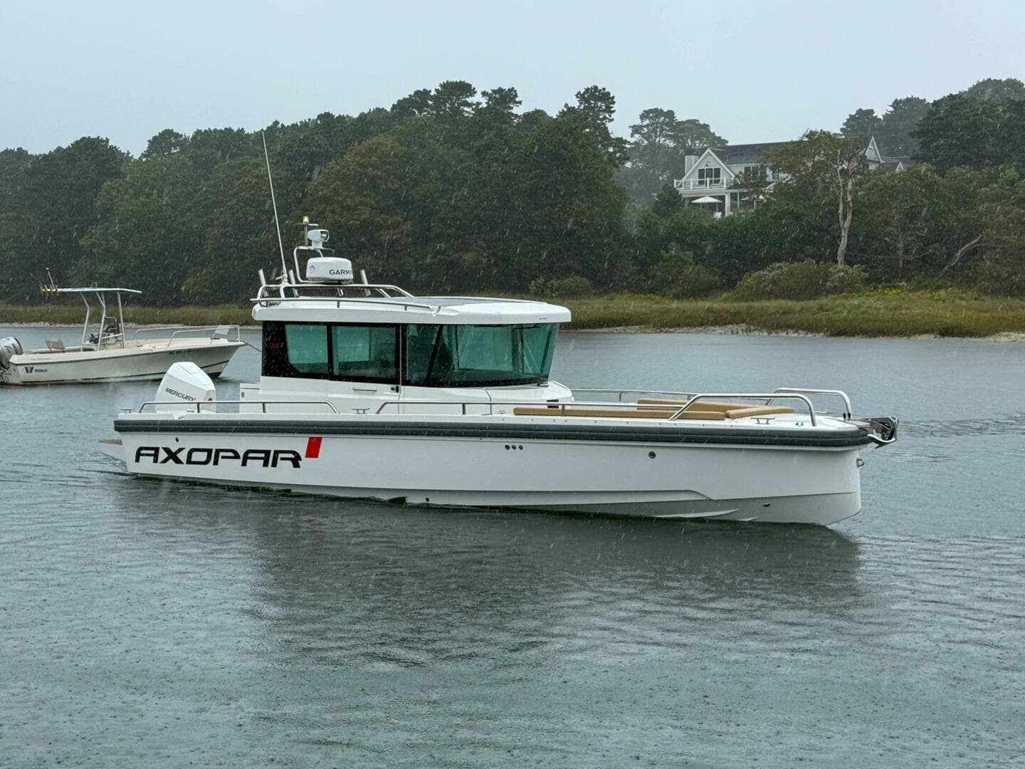 2020 Axopar 28 Cabin W/wet Bar