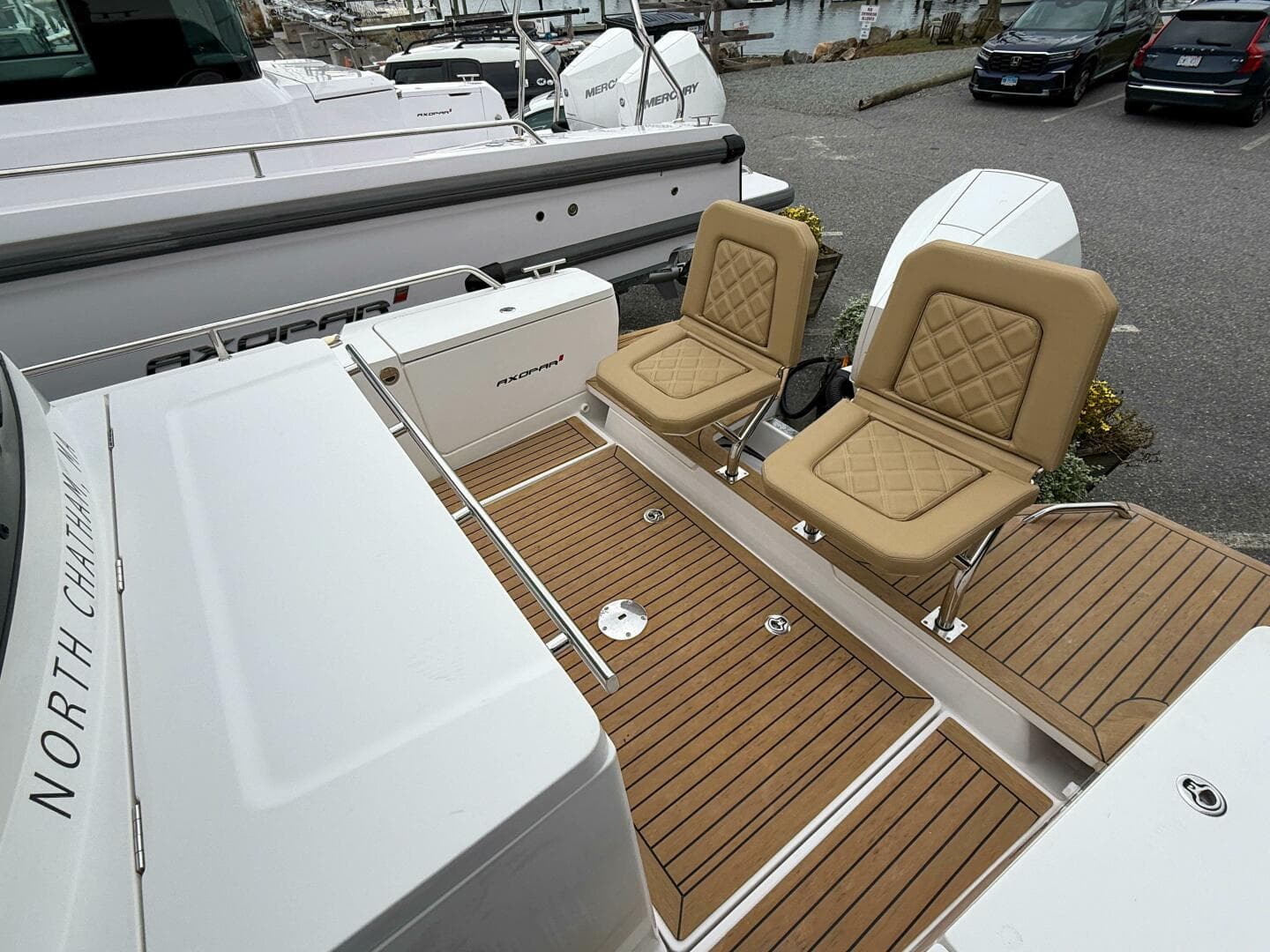 2020 Axopar 28 Cabin W/wet Bar — photo 12