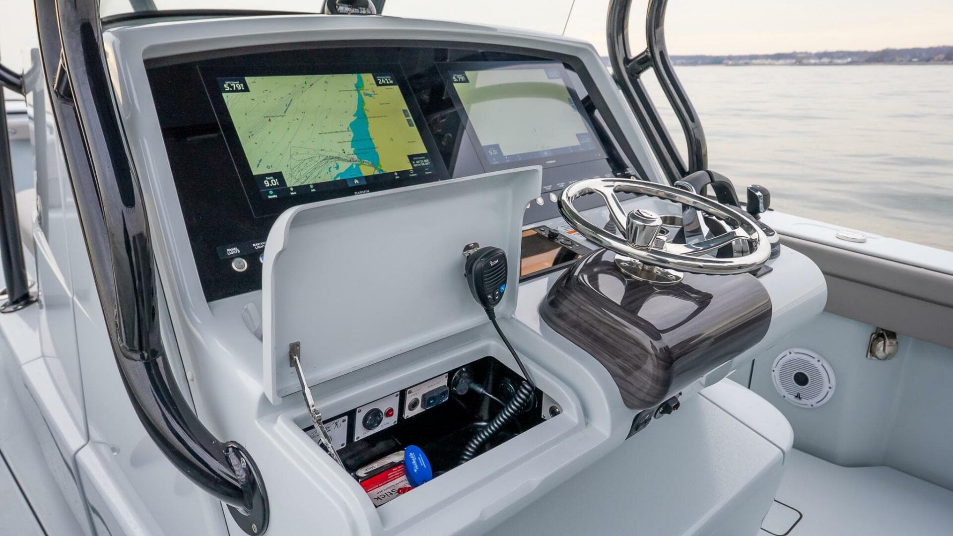 2023 Valhalla Boatworks V-33 — photo 24