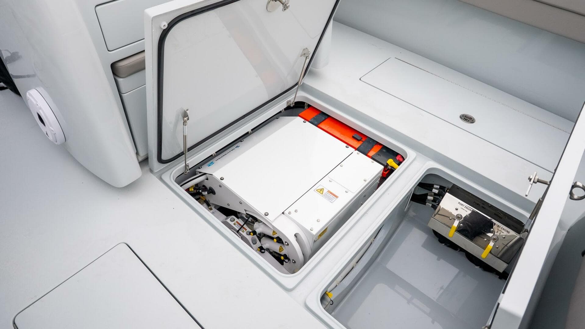 2023 Valhalla Boatworks V-33 — photo 11