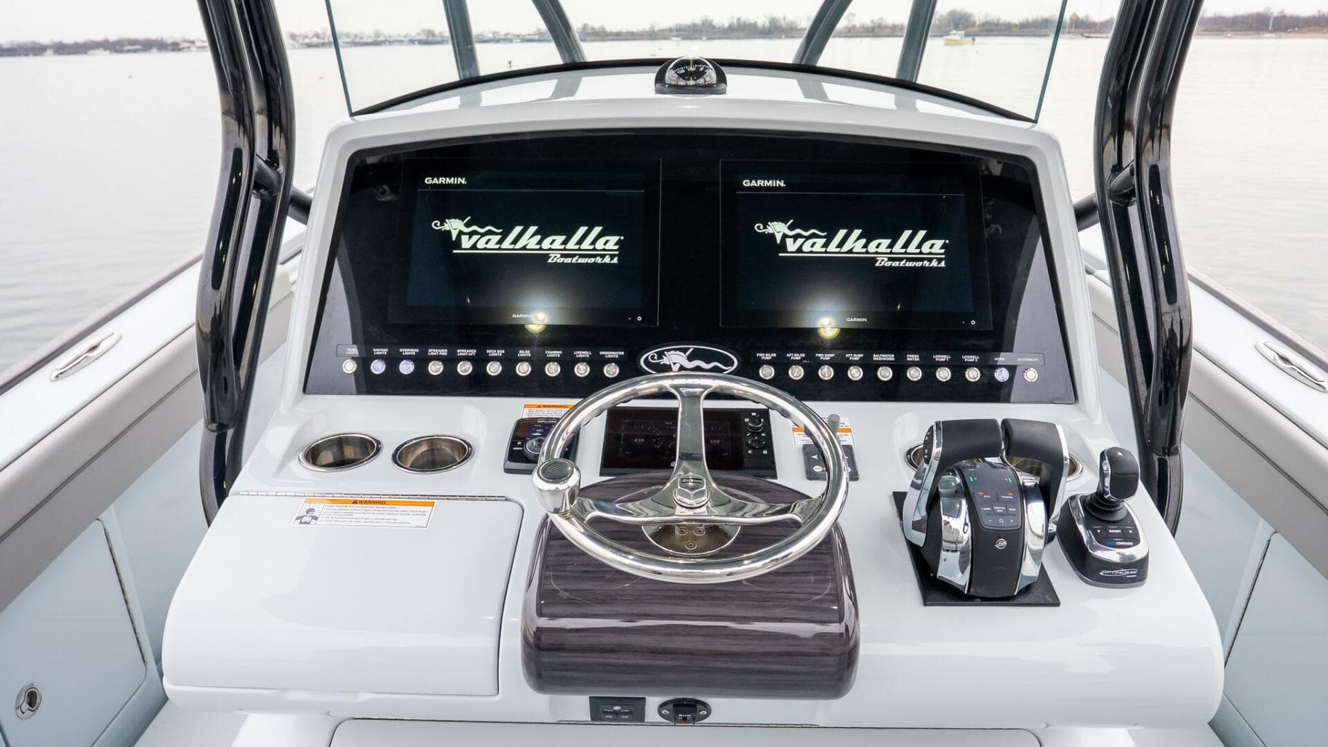 2023 Valhalla Boatworks V-33 — photo 22