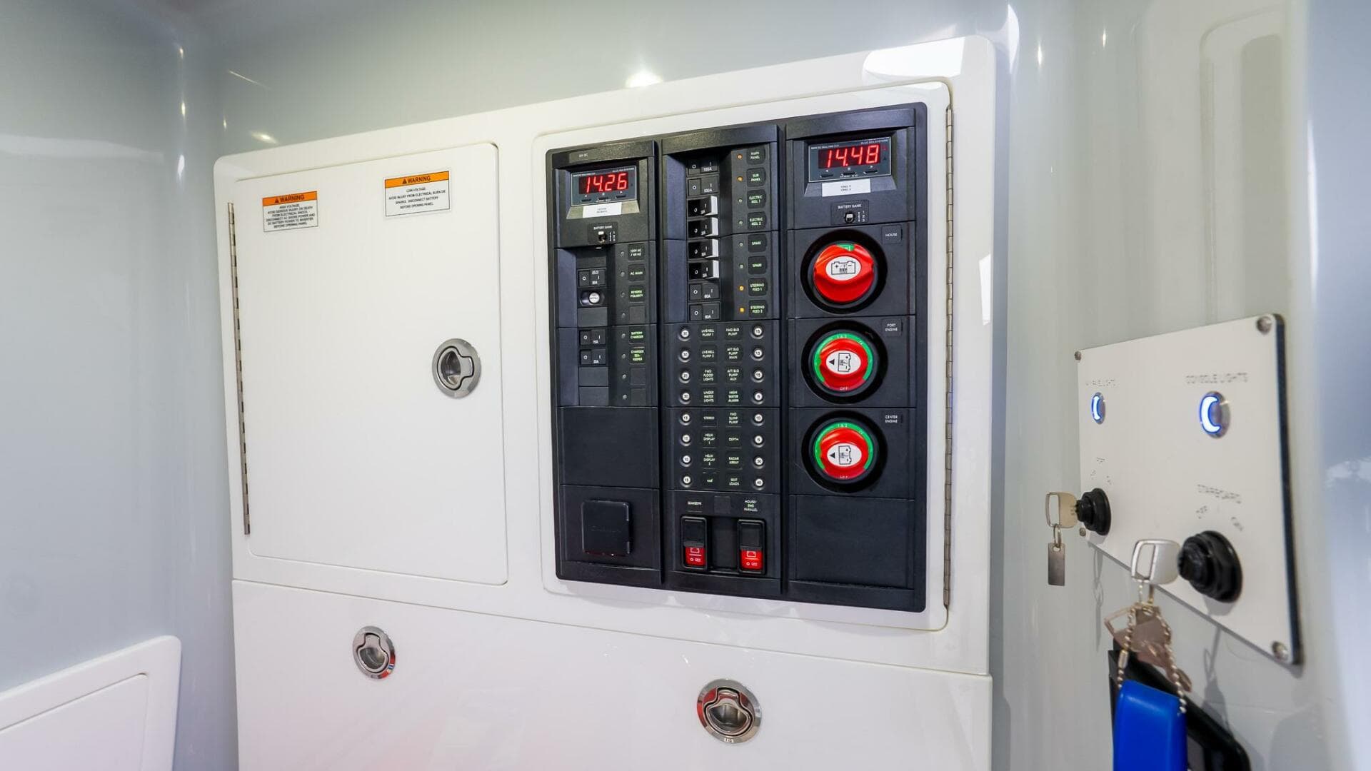 2023 Valhalla Boatworks V-33 — photo 29