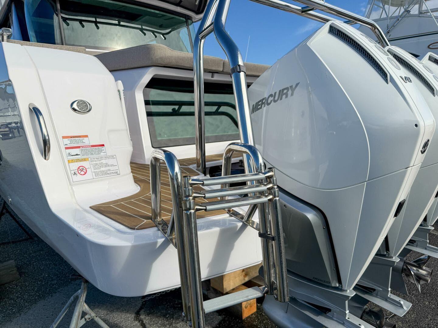 2024 Axopar 45 XC Cross Cabin — photo 43