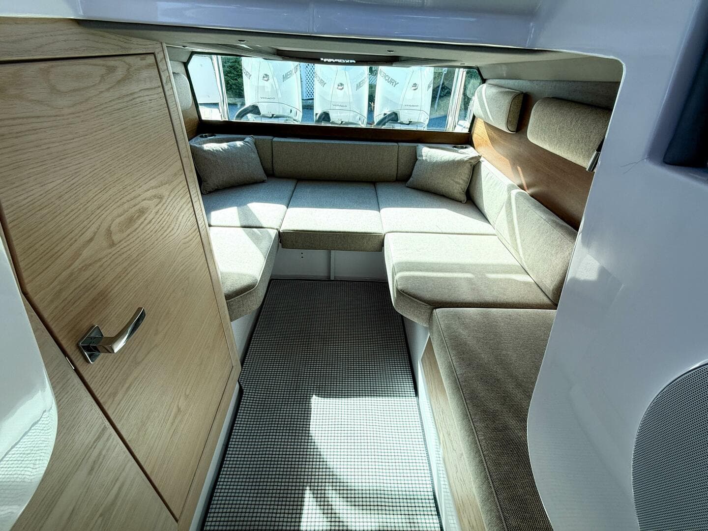 2024 Axopar 45 XC Cross Cabin — photo 21