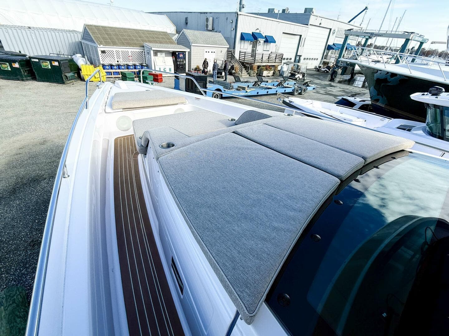 2024 Axopar 45 XC Cross Cabin — photo 38