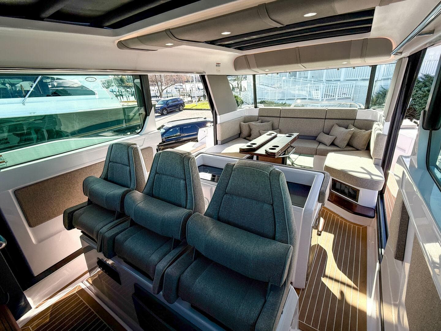 2024 Axopar 45 XC Cross Cabin — photo 14