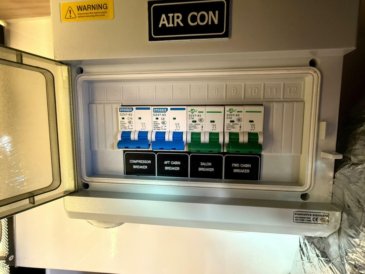 2024 Axopar 45 XC Cross Cabin — photo 47