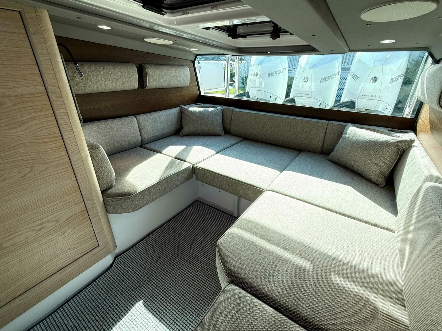 2024 Axopar 45 XC Cross Cabin — photo 22