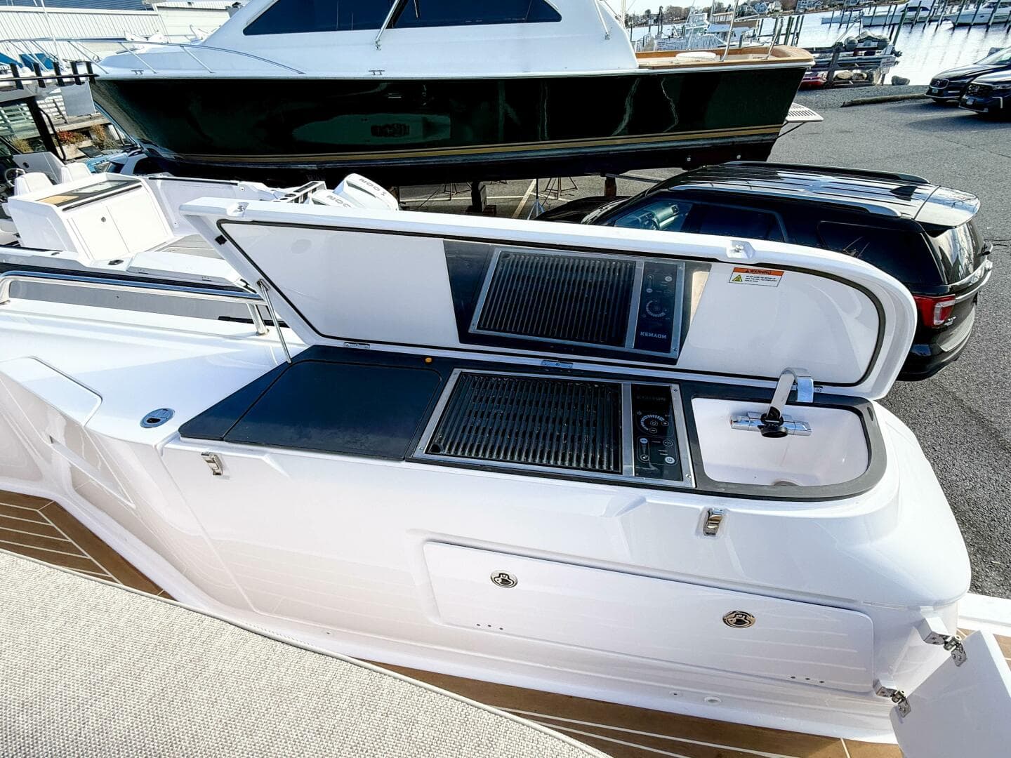 2024 Axopar 45 XC Cross Cabin — photo 41