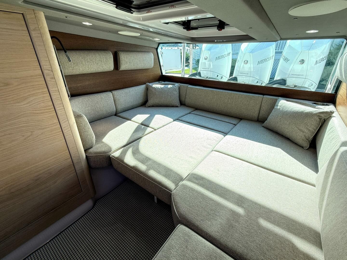 2024 Axopar 45 XC Cross Cabin — photo 23