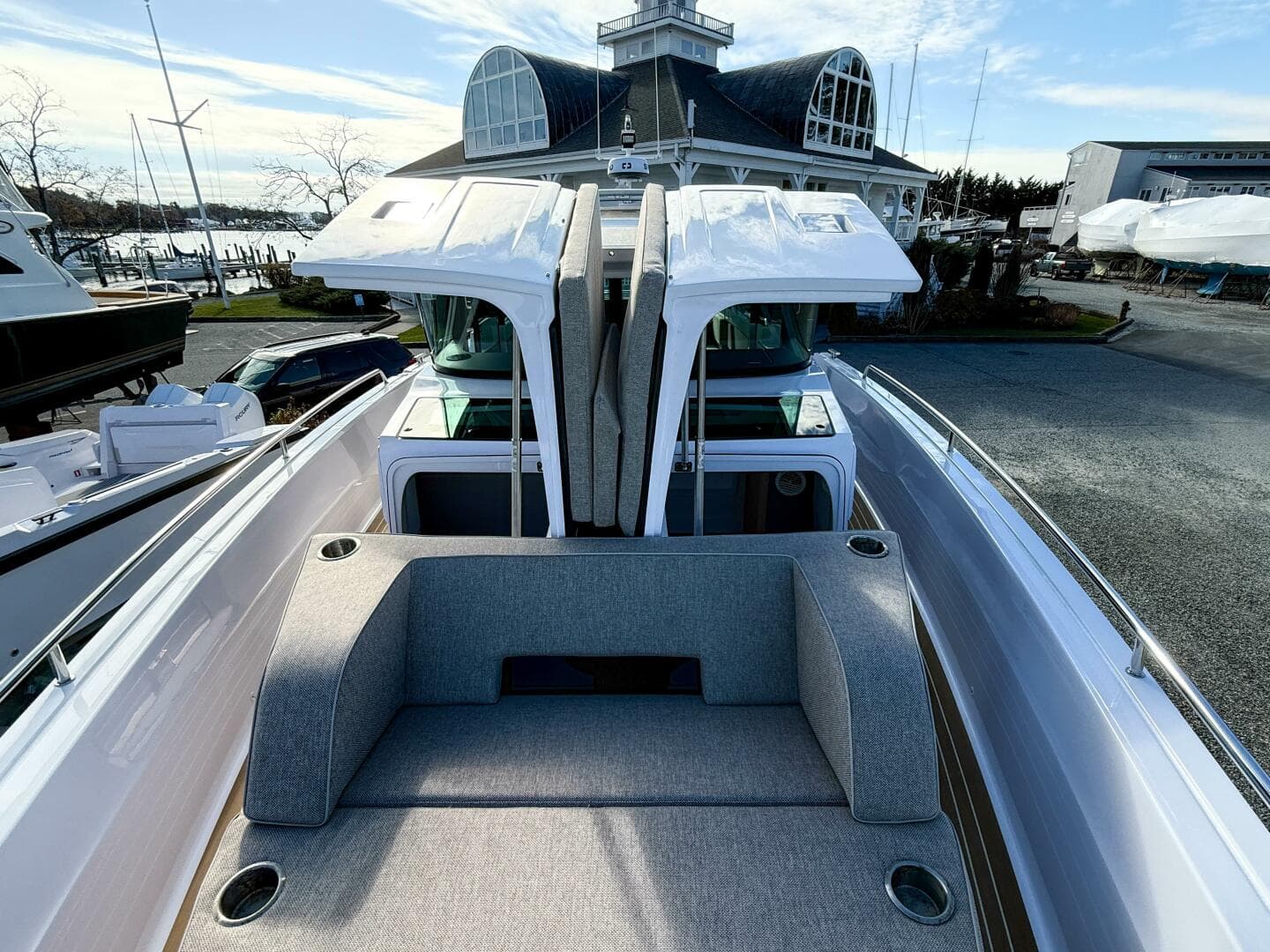 2024 Axopar 45 XC Cross Cabin — photo 36