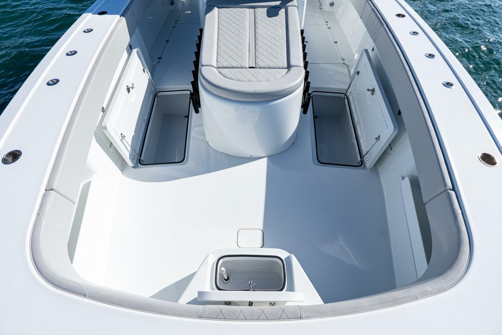 2023 Freeman 43 — photo 32