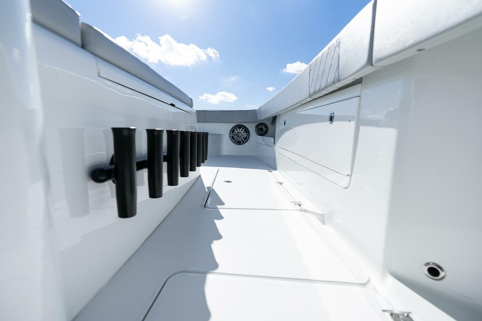 2023 Freeman 43 — photo 18