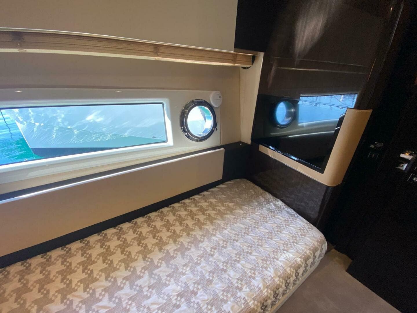 2016 Azimut 77S — photo 64