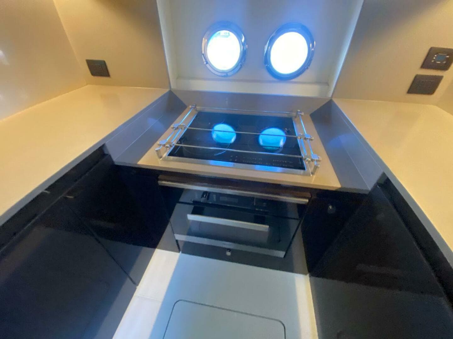 2016 Azimut 77S — photo 38