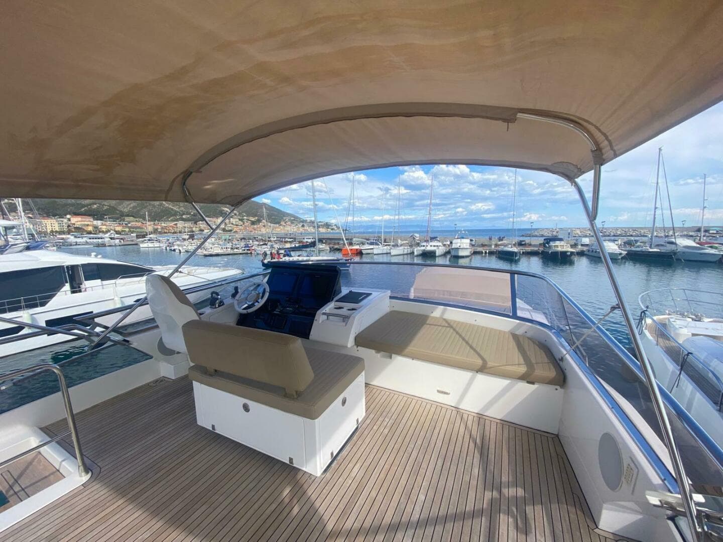 2016 Azimut 77S — photo 18