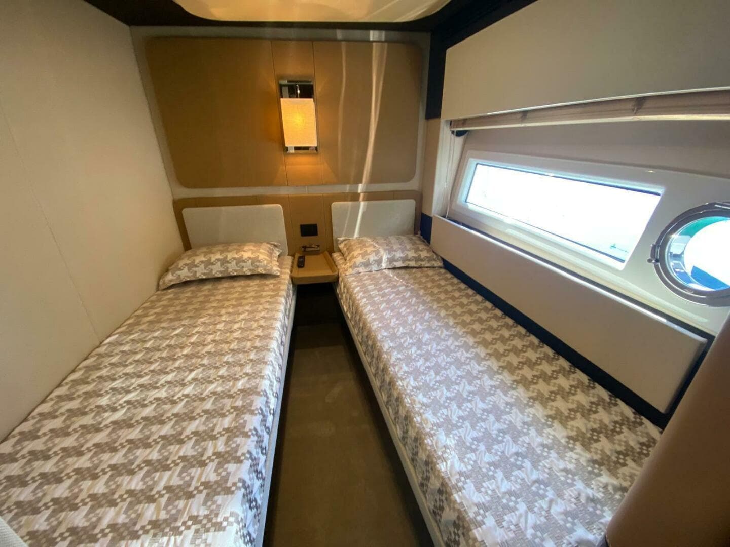 2016 Azimut 77S — photo 65