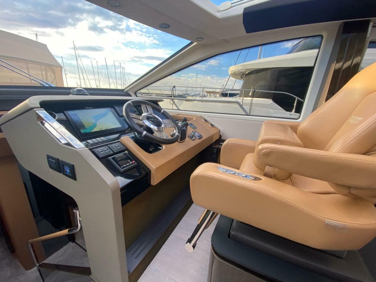 2016 Azimut 77S — photo 25