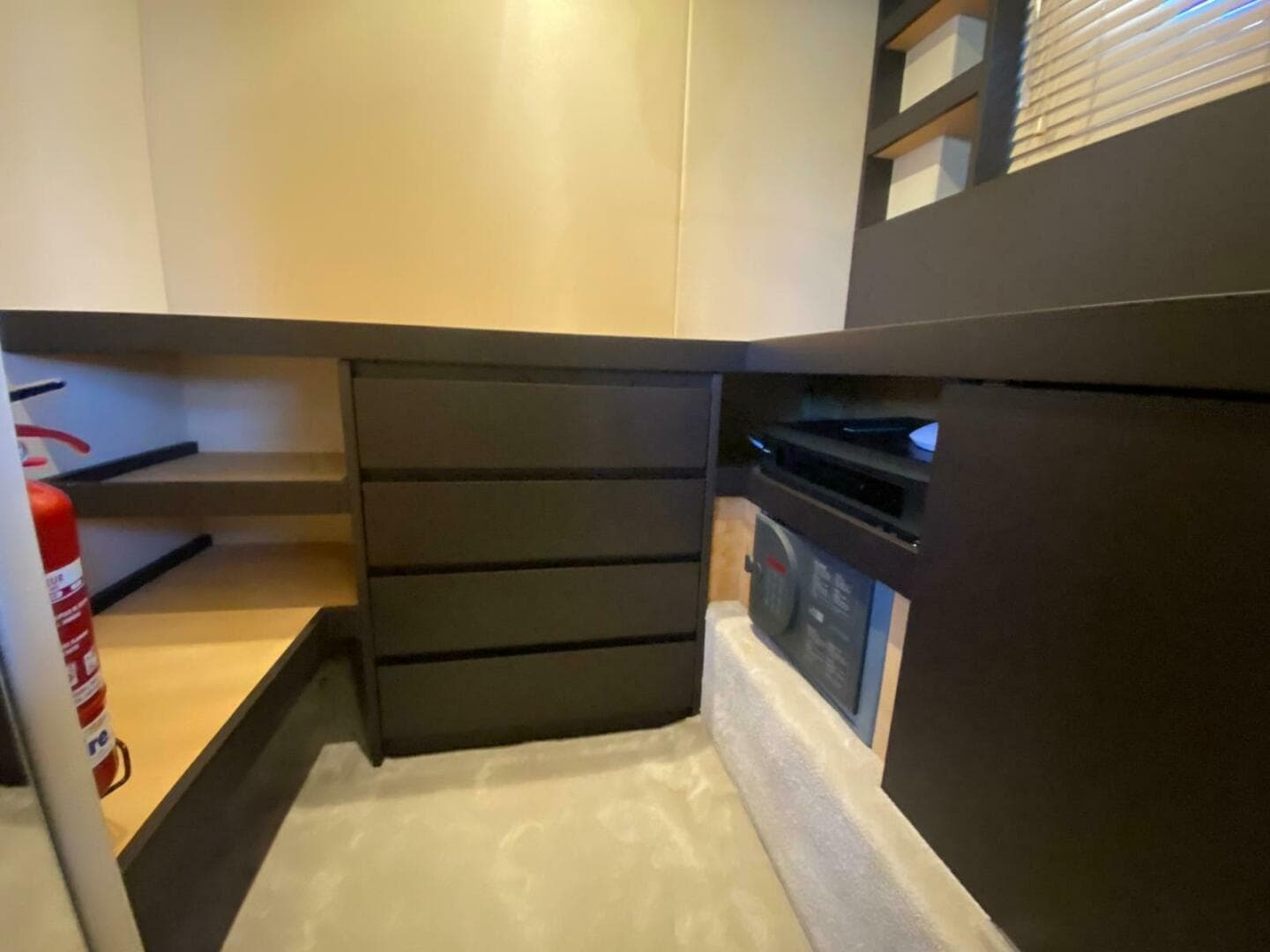 2016 Azimut 77S — photo 40