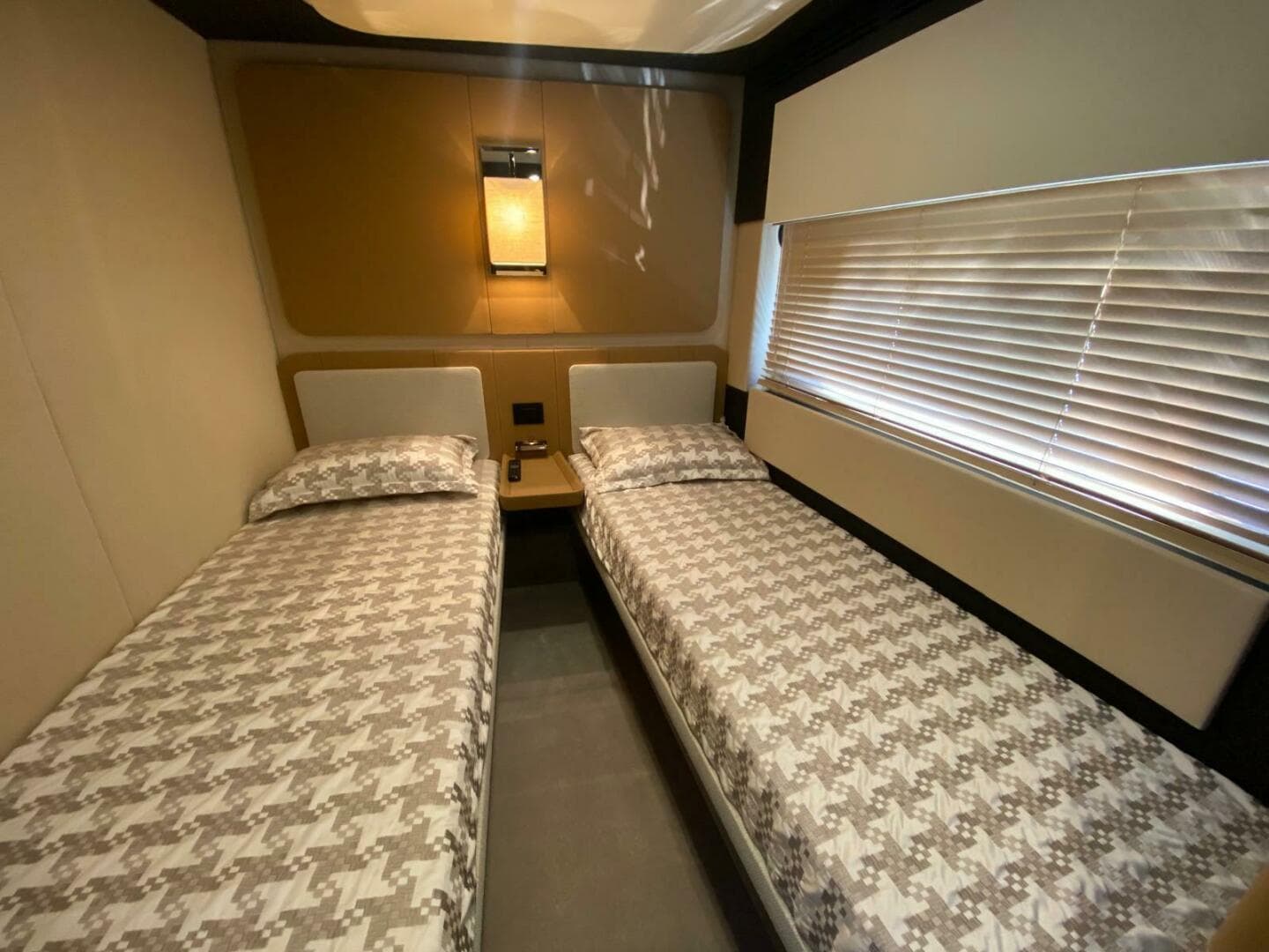 2016 Azimut 77S — photo 63