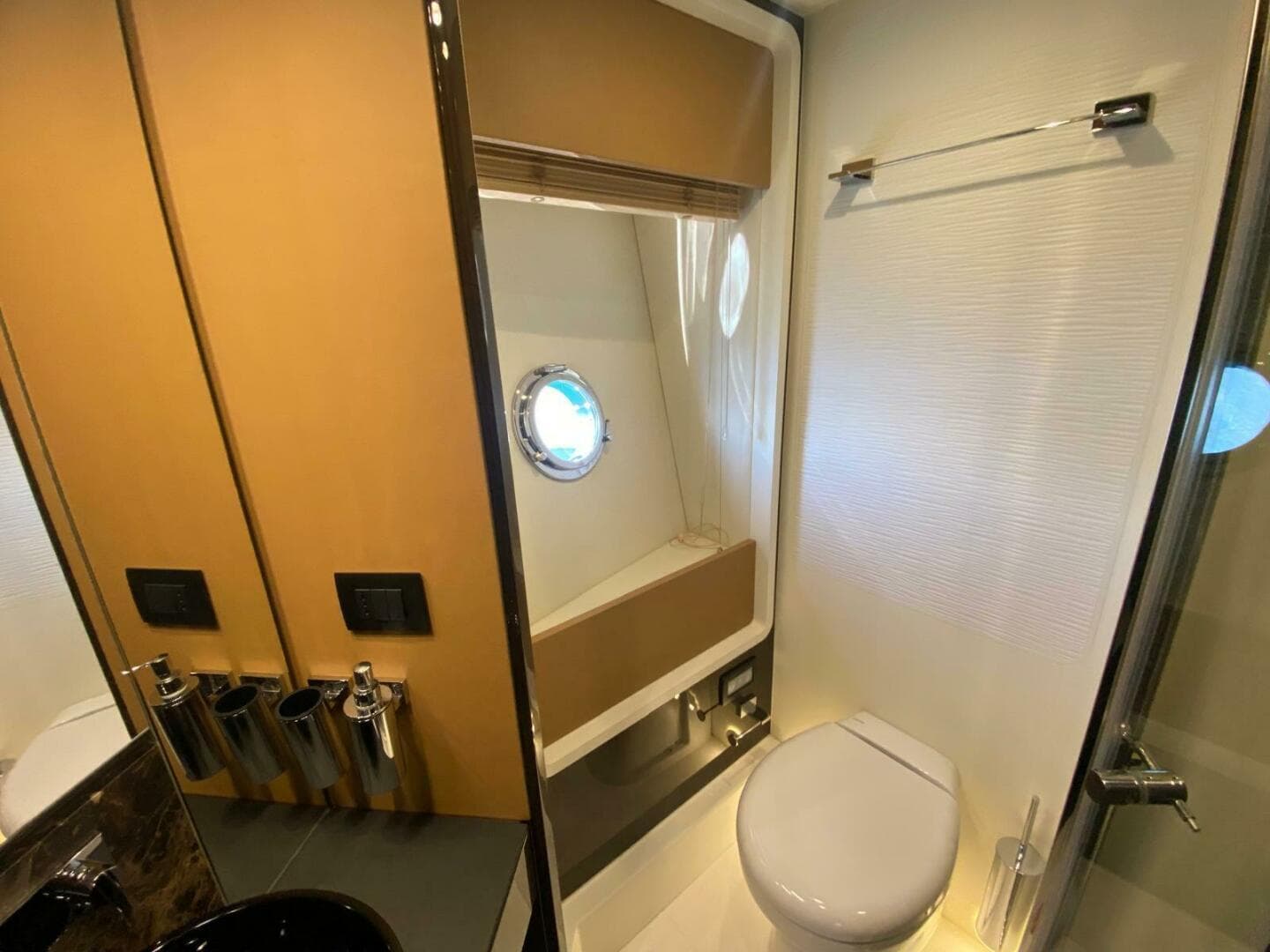 2016 Azimut 77S — photo 68