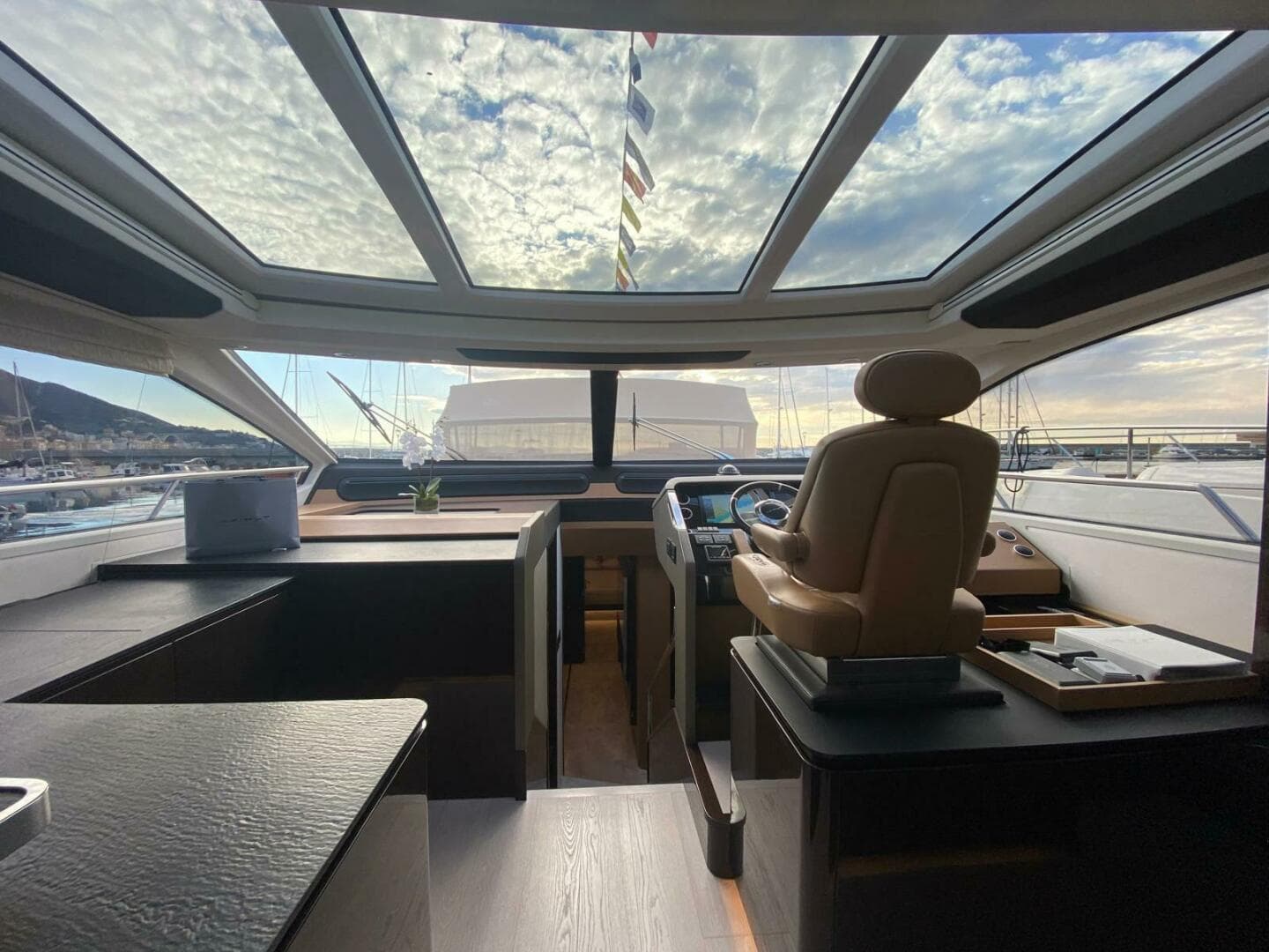 2016 Azimut 77S — photo 23