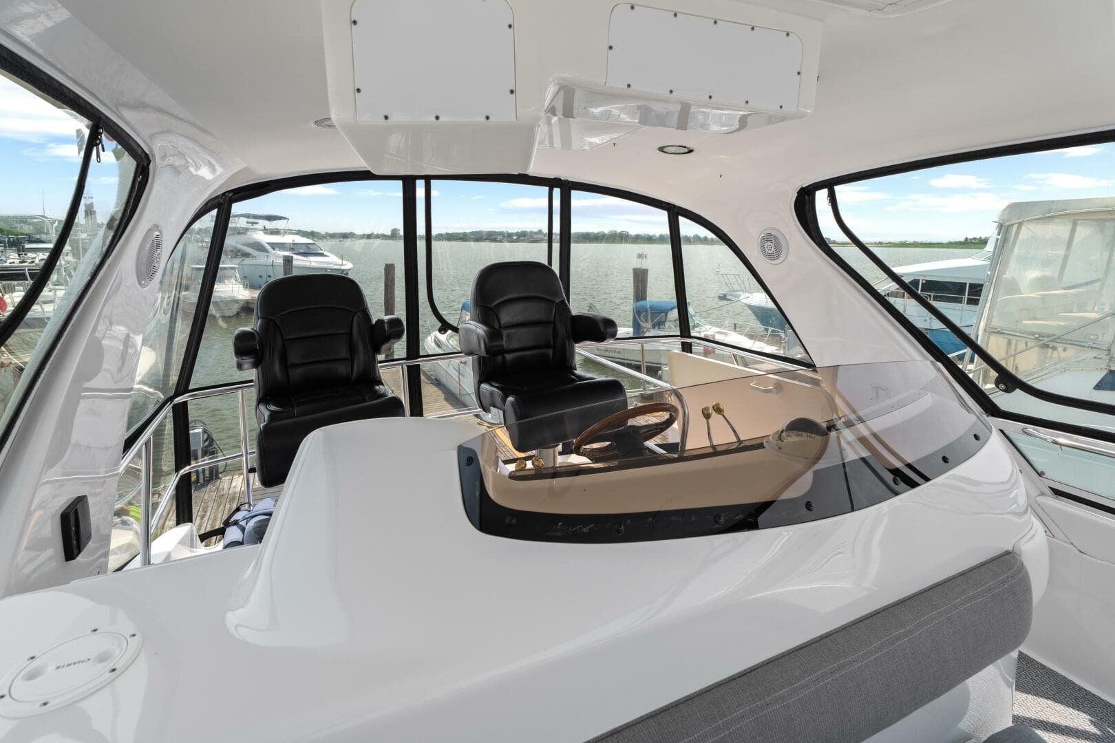 2003 Sea Ray 480 Sedan Bridge — photo 40