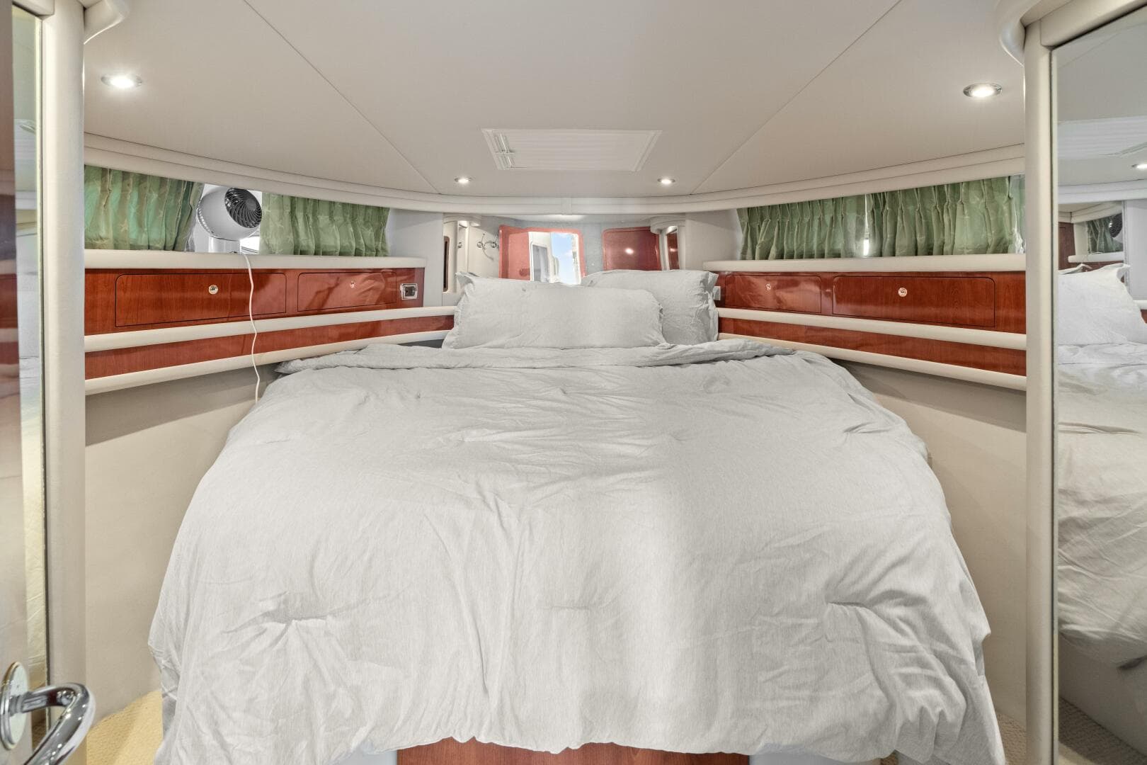 2003 Sea Ray 480 Sedan Bridge — photo 23