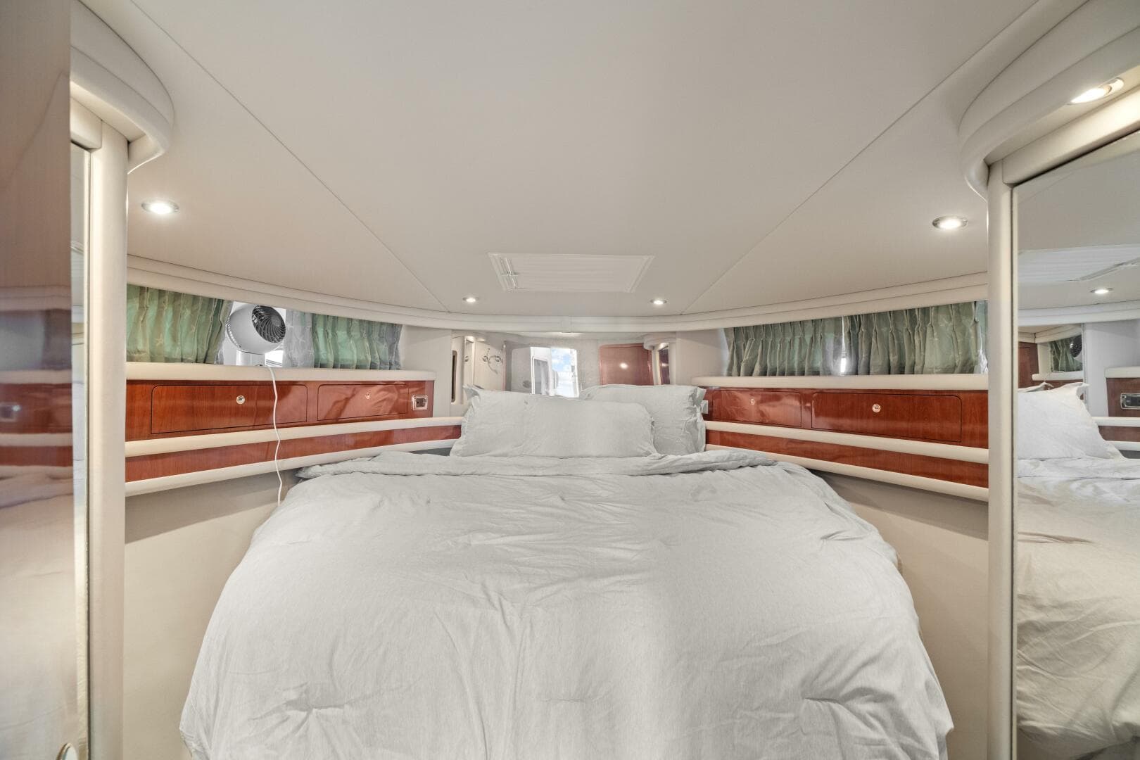 2003 Sea Ray 480 Sedan Bridge — photo 24