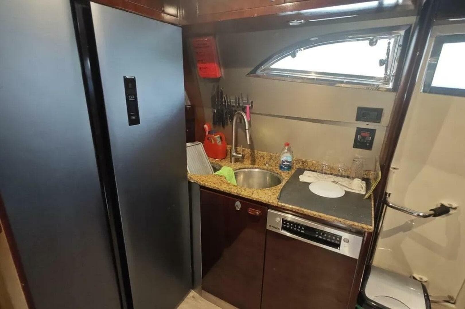 2002 Ferretti Yachts 720 — photo 10