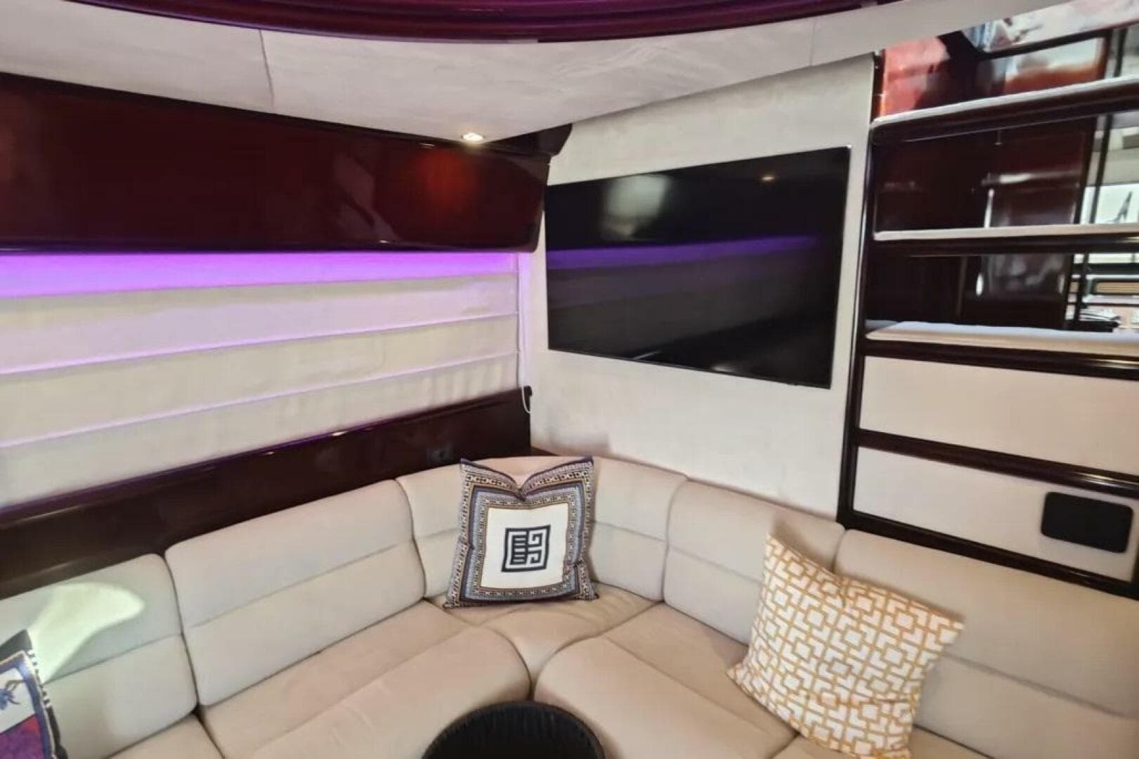 2002 Ferretti Yachts 720 — photo 24