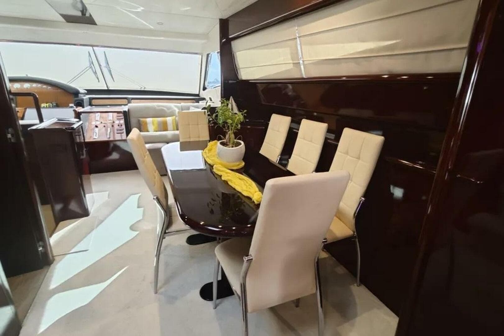 2002 Ferretti Yachts 720 — photo 33