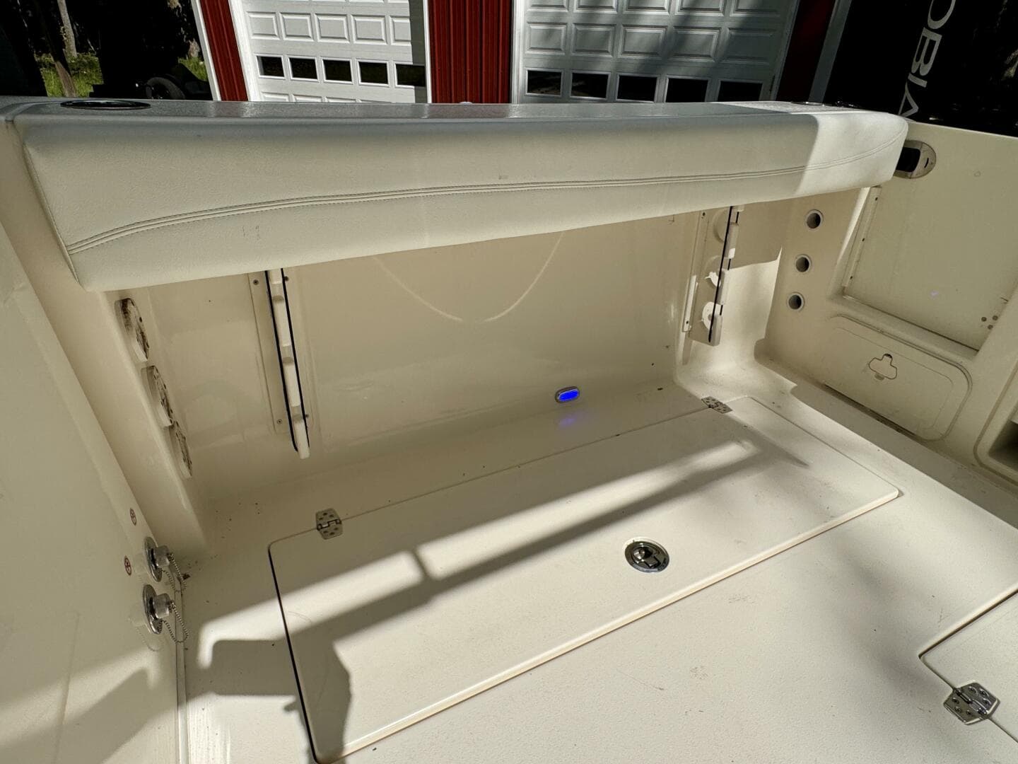 2022 Cobia 280 DC — photo 124