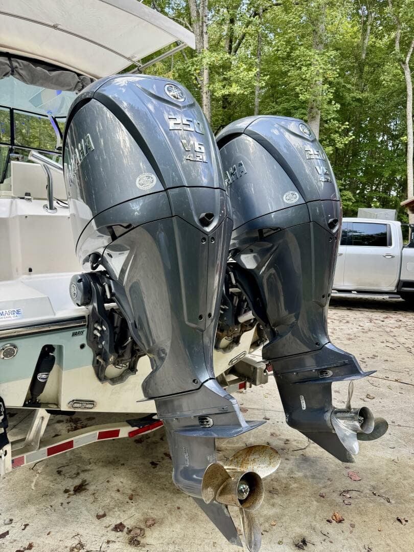 2022 Cobia 280 DC — photo 133