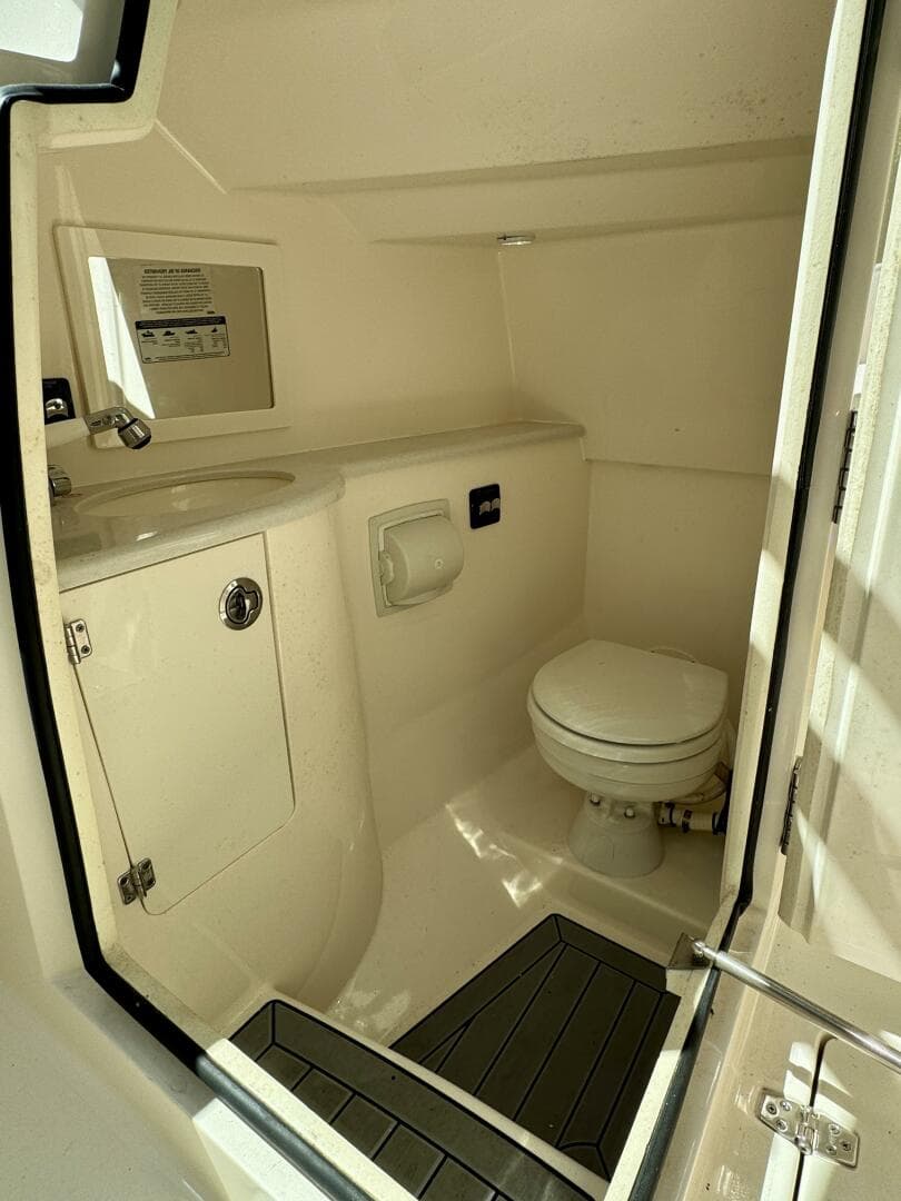 2022 Cobia 280 DC — photo 60