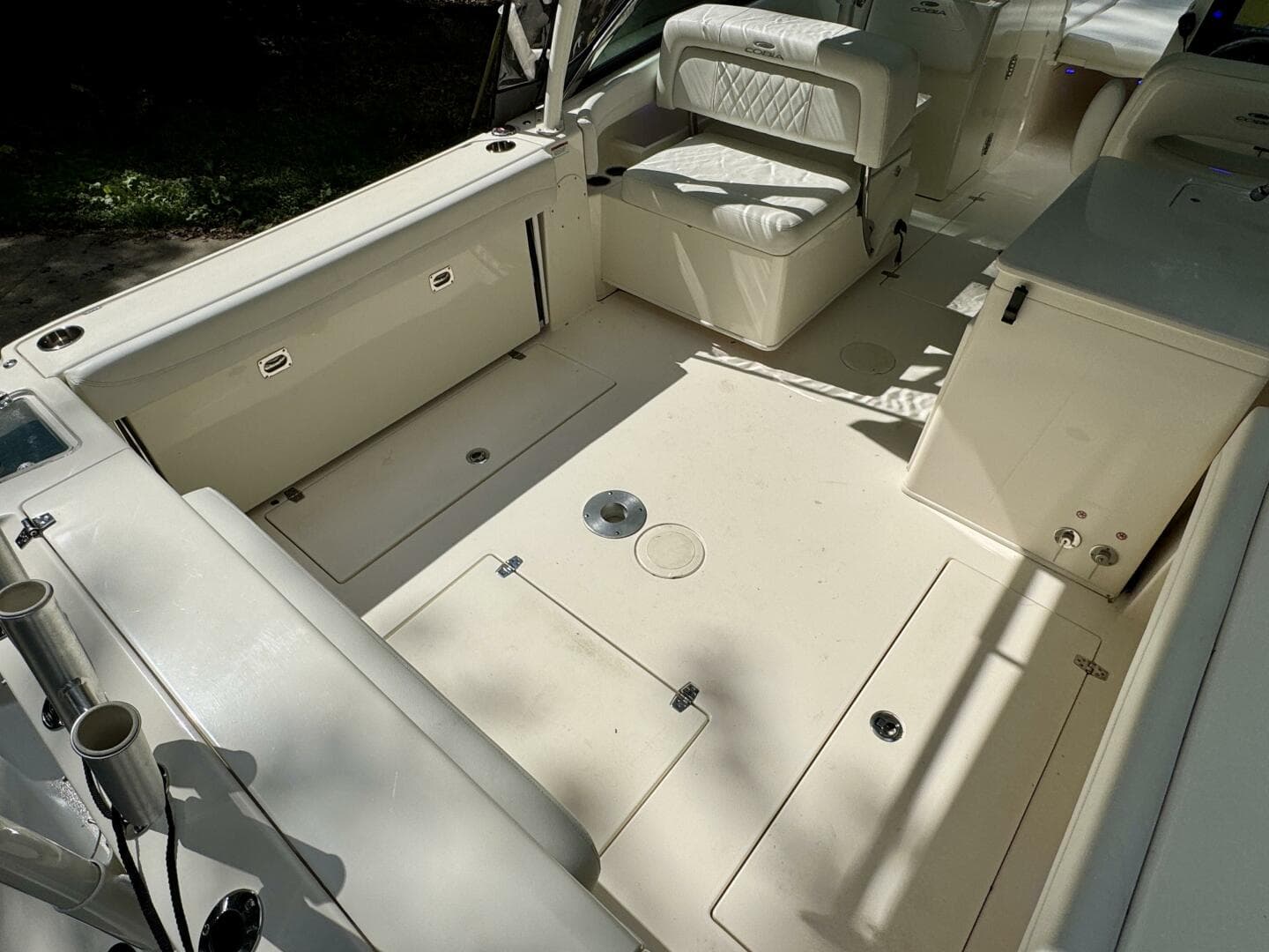 2022 Cobia 280 DC — photo 113